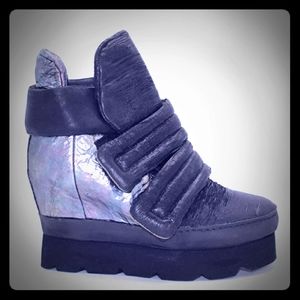 AS98-THICK STRAP WEDGE SNEAKER